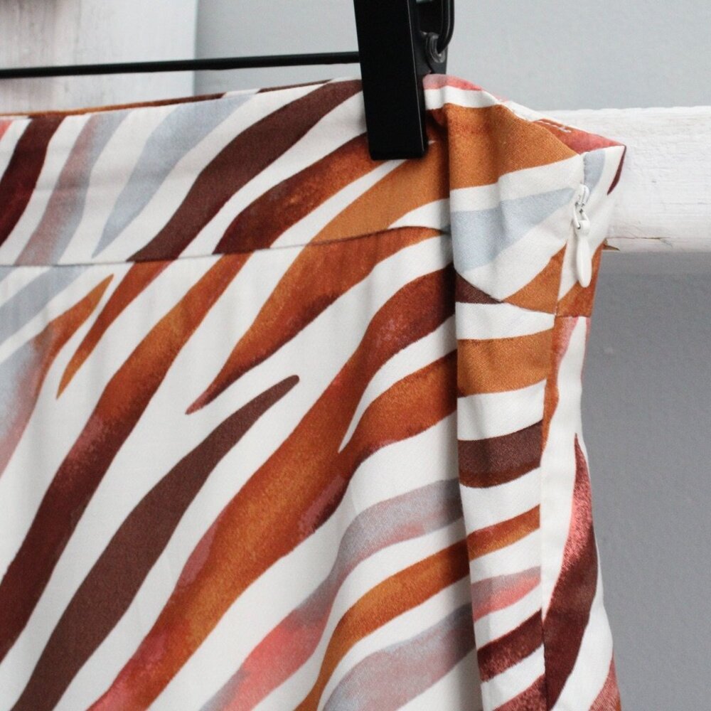 Ann Taylor Brown & Blue Zebra Stripe Side Slit Pencil Midi Skirt Size 10 - Picture 5 of 6